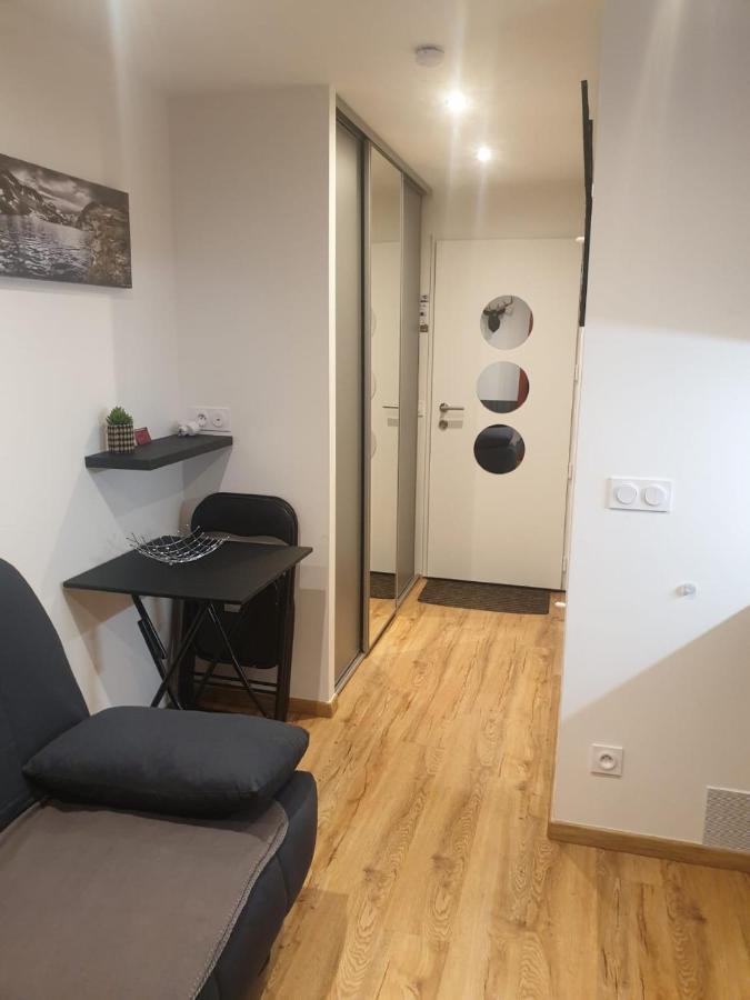 Le 211,ski et randonnée, lave linge ,parking Bernex Exterior foto